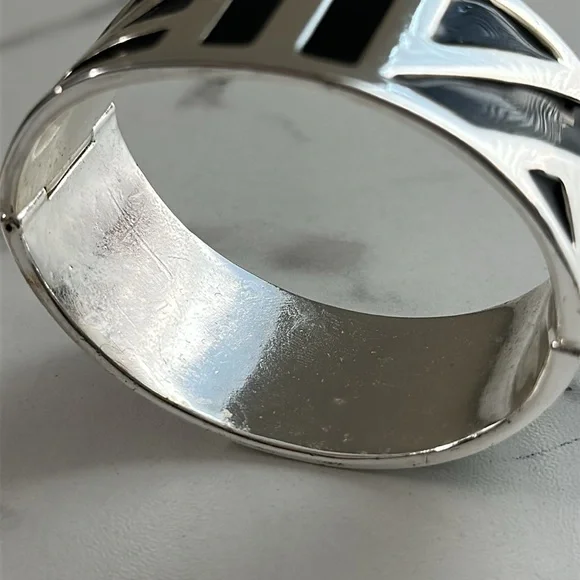 Pre owned Anne Klien Silver and Black Geometric bracelet - Picture 9 of 16